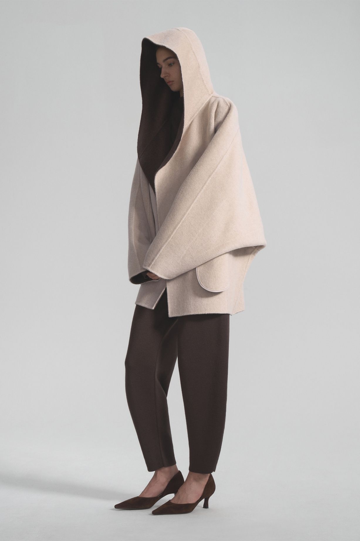 Introvert пальто с запакованными швами из кашемира и шерсти 