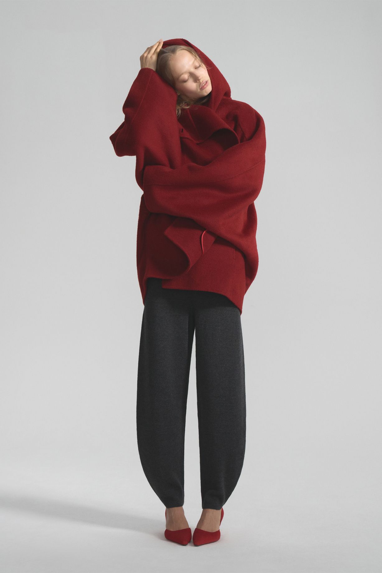 Introvert пальто с запакованными швами из кашемира и шерсти 