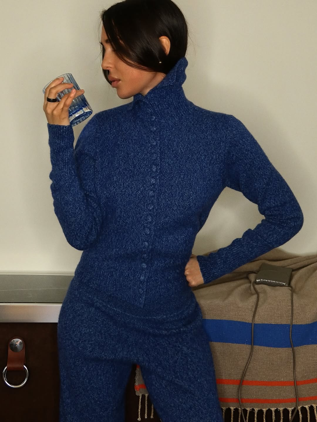 Agatha cвитер из шерсти альпака с обтянутыми пуговицами