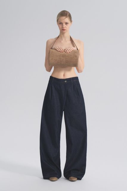 Jeans with contrast stitching