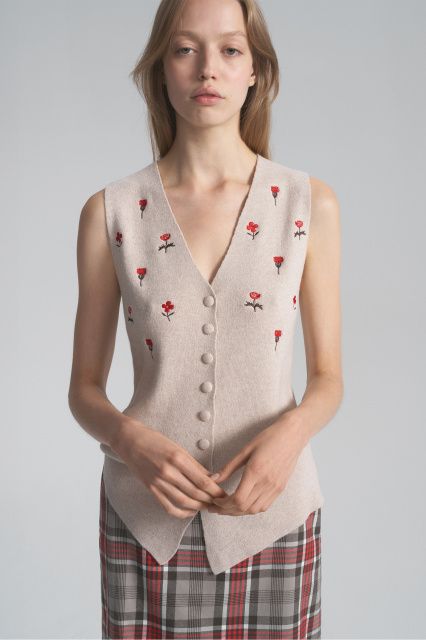 Cashmere and silk button-down vest with embroidery