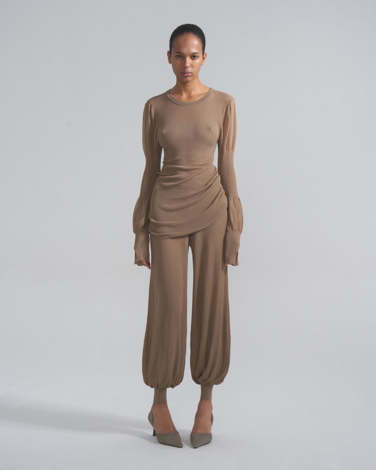 Yasmin лонгслив с объемными рукавами