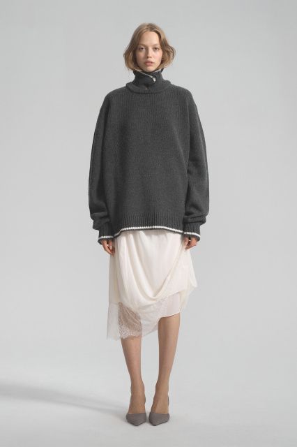 Turn-down collar sweater