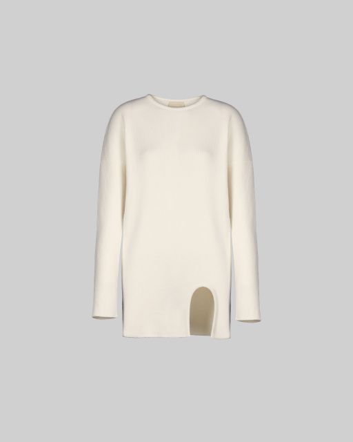 Sweater with a cutout on the thigh