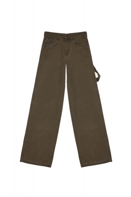 Straight cut jeans with a patch