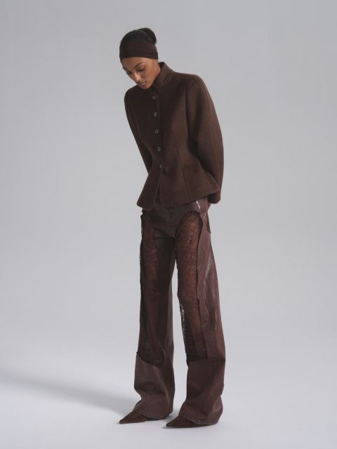 Глянцевые джинсы с кружевом