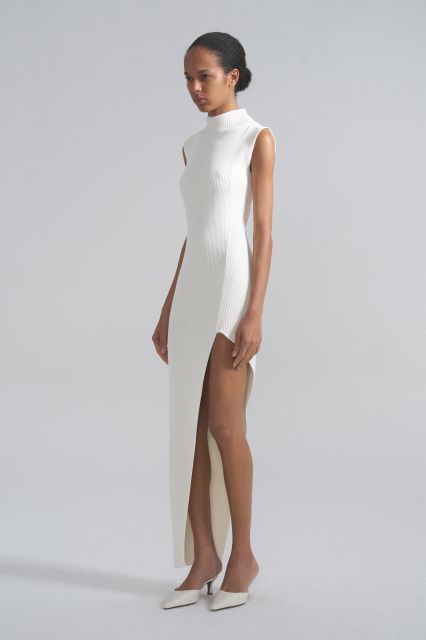 Maxi dress with slit