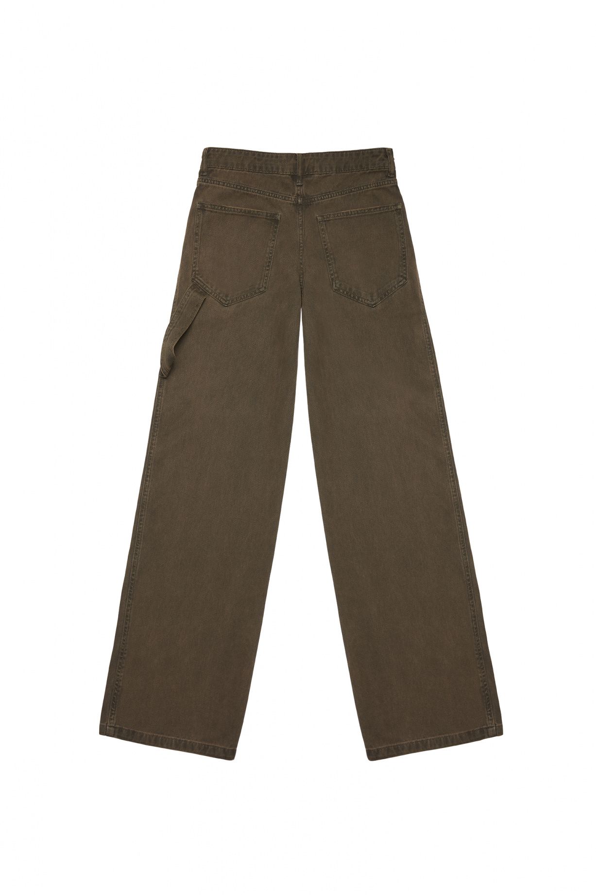 Straight cut jeans with a patch