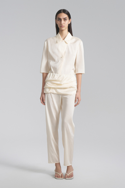 Audrey suit made of 100% silk