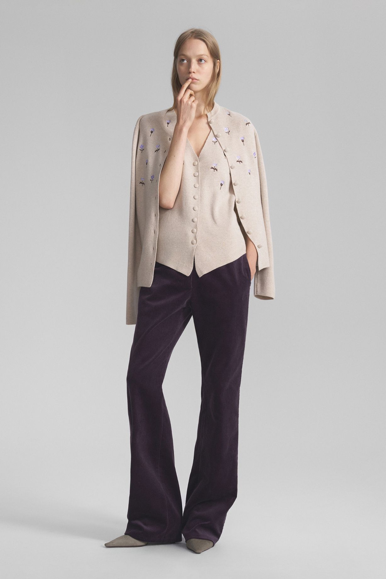 Cashmere and silk button-down vest with embroidery