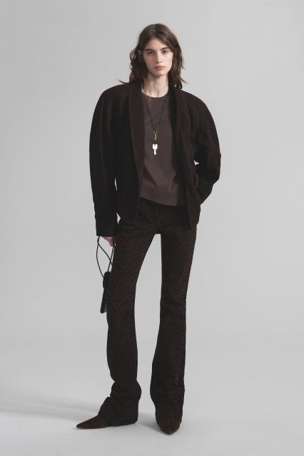 Жакет приталенный из замши