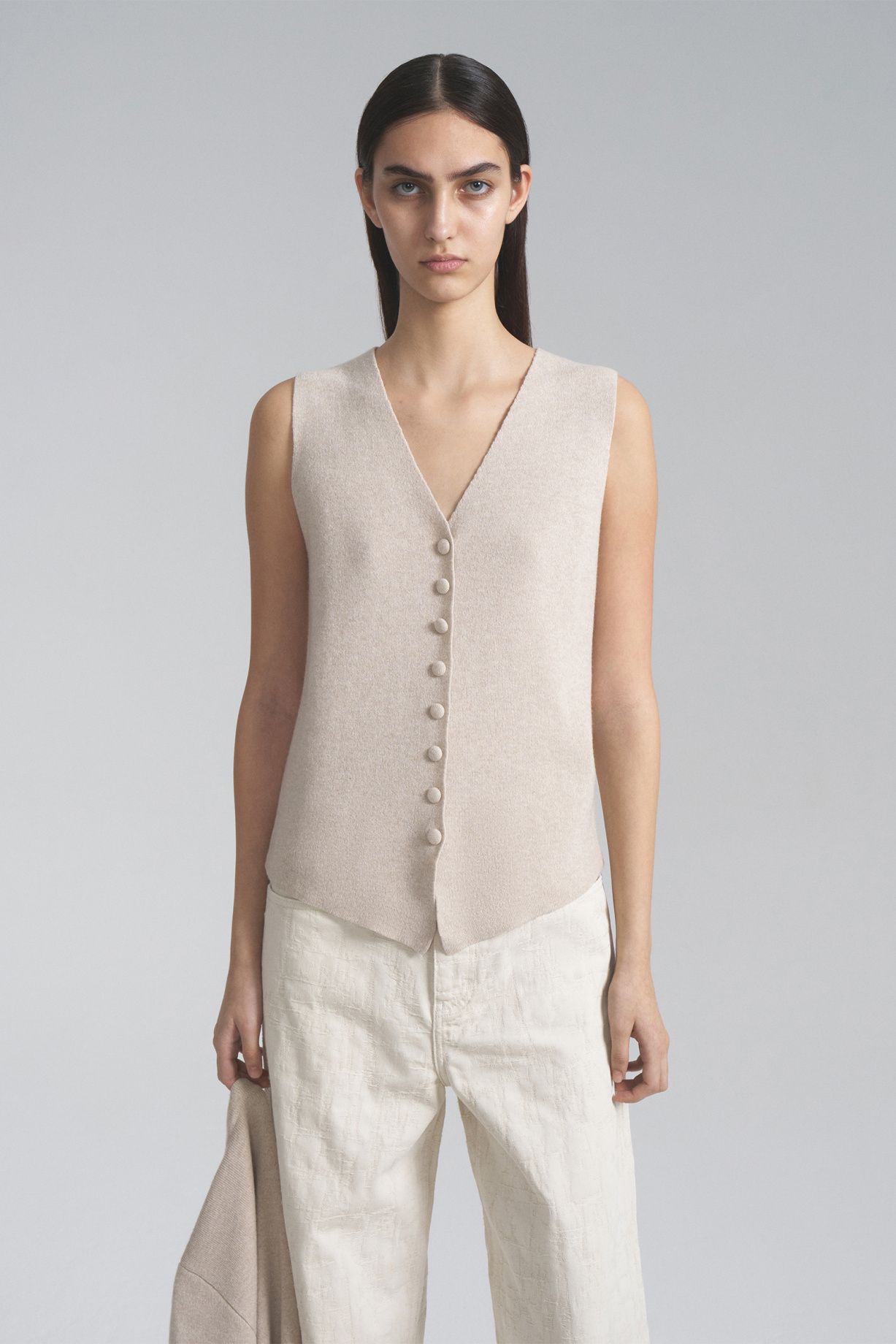 Cardigan with buttons made of cashmere and silk