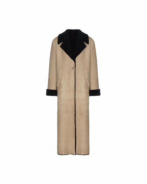 Sheepskin coat made of natural sheepskin