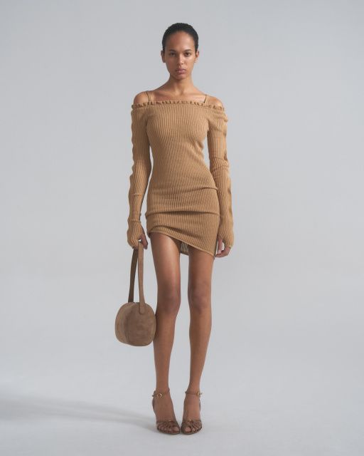 Mini lace dress with bodice